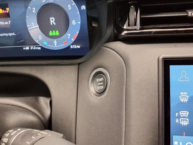 2025 Land Rover Range Rover Velar Dynamic SE