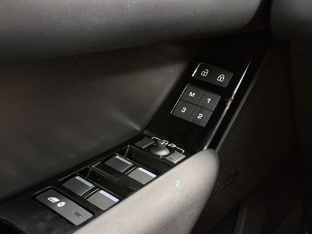 2025 Land Rover Range Rover Velar Dynamic SE