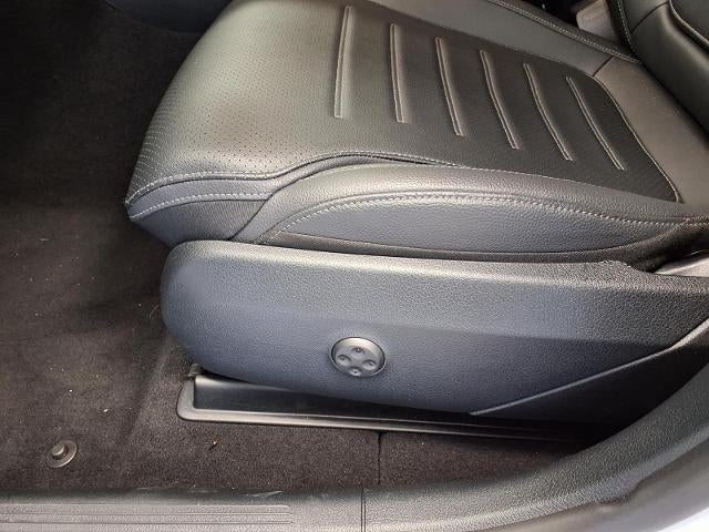 2025 Mercedes-Benz GLC GLC 350e