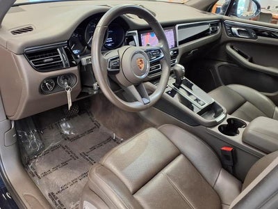 2023 Porsche Macan Base
