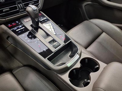 2023 Porsche Macan Base