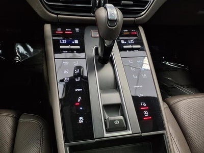2023 Porsche Macan Base