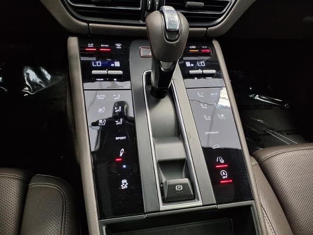 2023 Porsche Macan Base