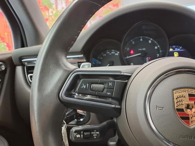 2023 Porsche Macan Base