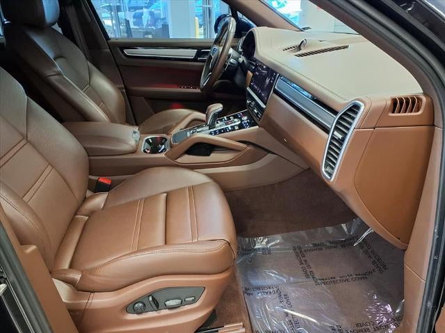 2023 Porsche Cayenne Base