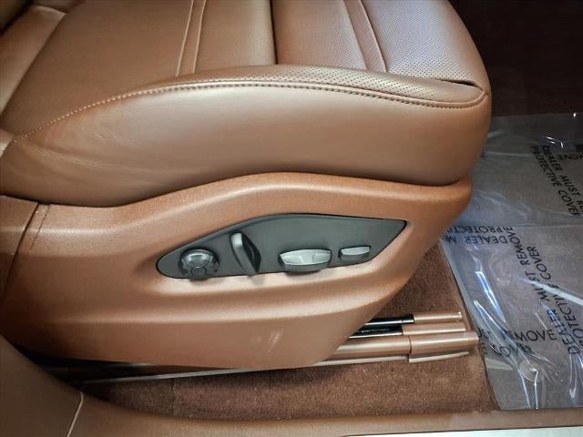 2023 Porsche Cayenne Base