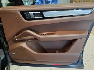 2023 Porsche Cayenne Base