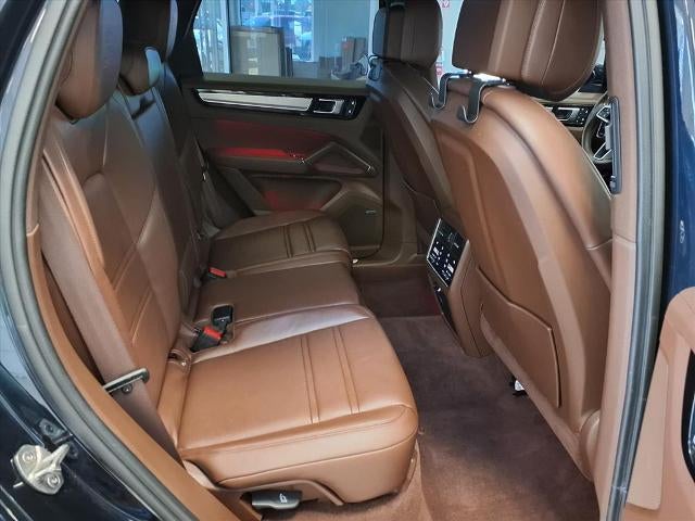 2023 Porsche Cayenne Base