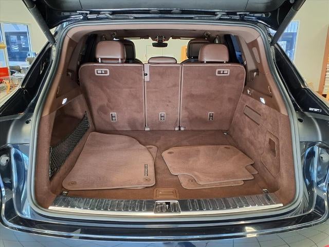 2023 Porsche Cayenne Base