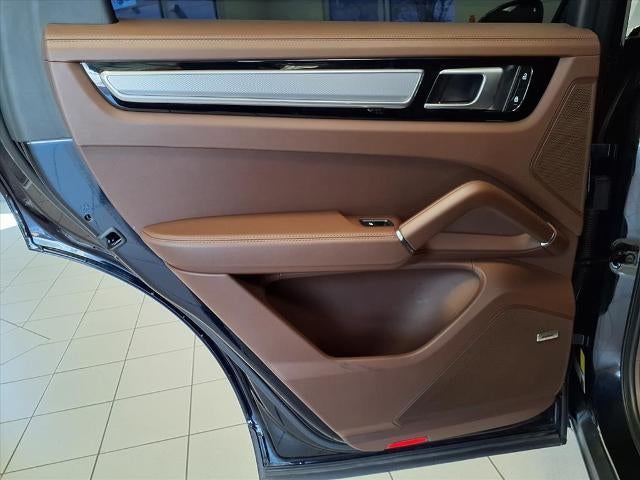 2023 Porsche Cayenne Base