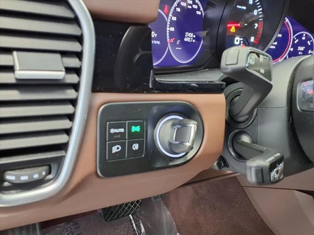 2023 Porsche Cayenne Base