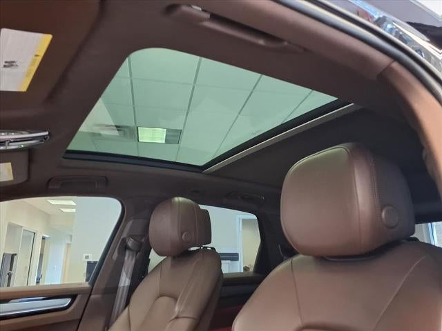 2023 Porsche Cayenne Base