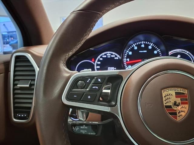 2023 Porsche Cayenne Base