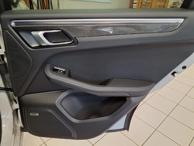 2021 Porsche Macan Turbo