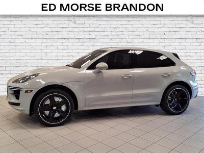 2021 Porsche Macan Turbo