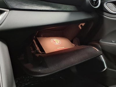 2023 Alfa Romeo Giulia Base